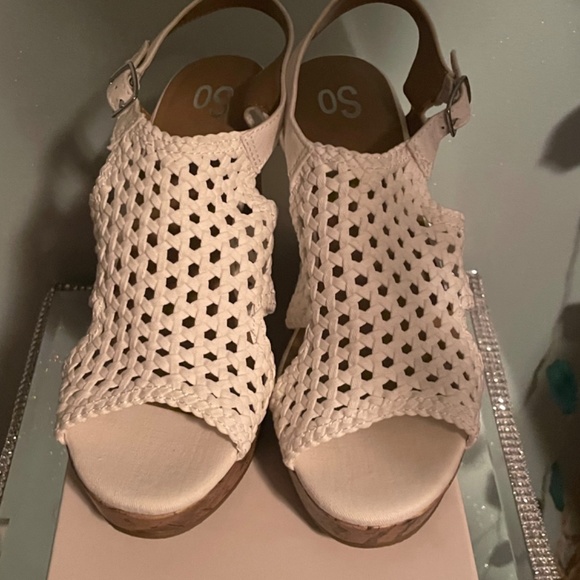 Sandals - Picture 4 of 5